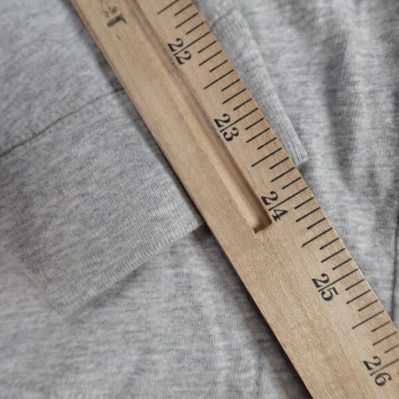 Vineyard Vines T-shirt Small Double Sided 50 Yard Line Football - Picture 7 of 7